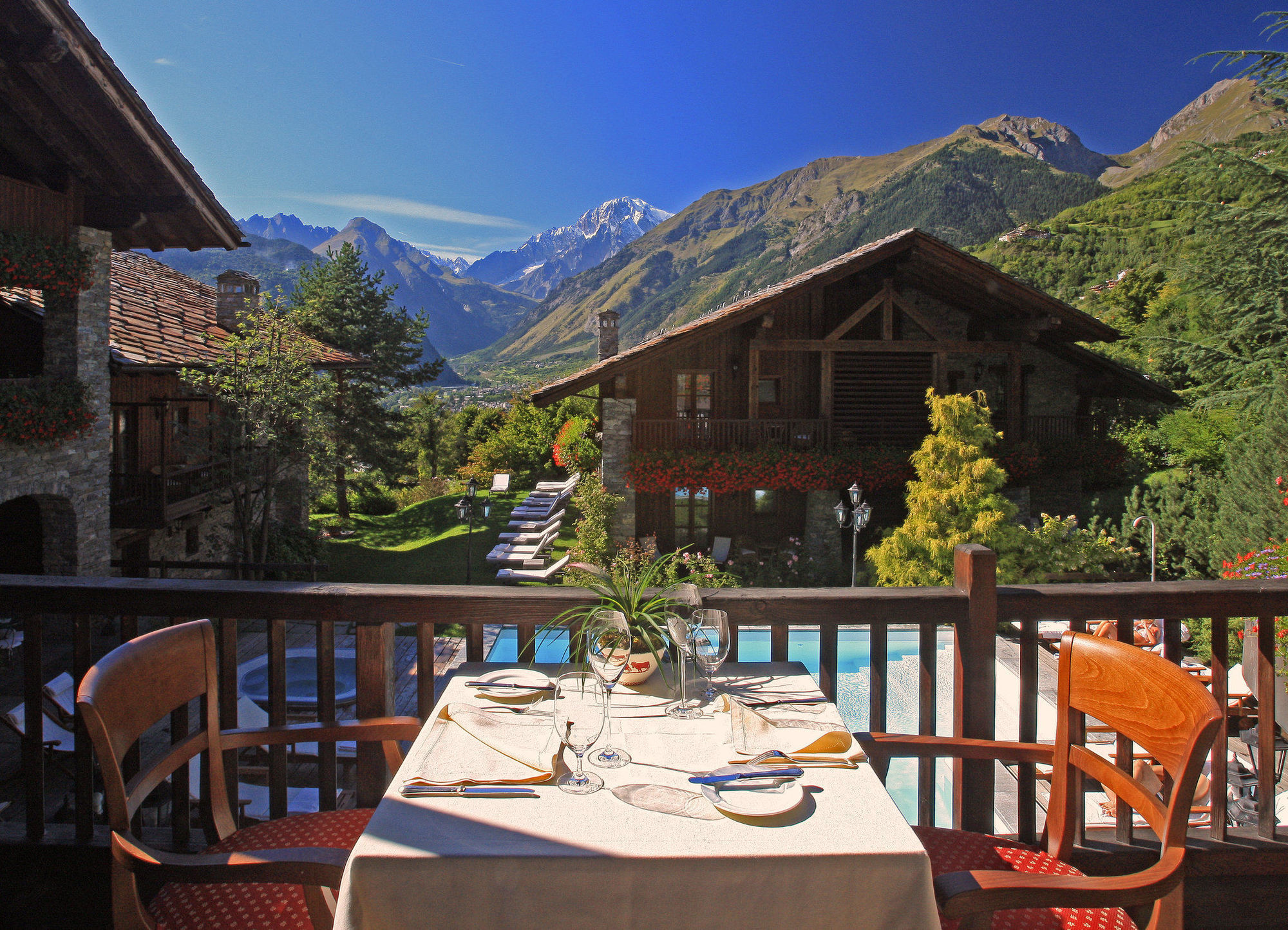 לה סאלה Relais Mont Blanc Hotel & Spa מסעדה תמונה